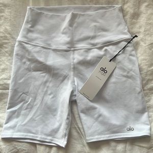Alo high waist biker shorts- M - white